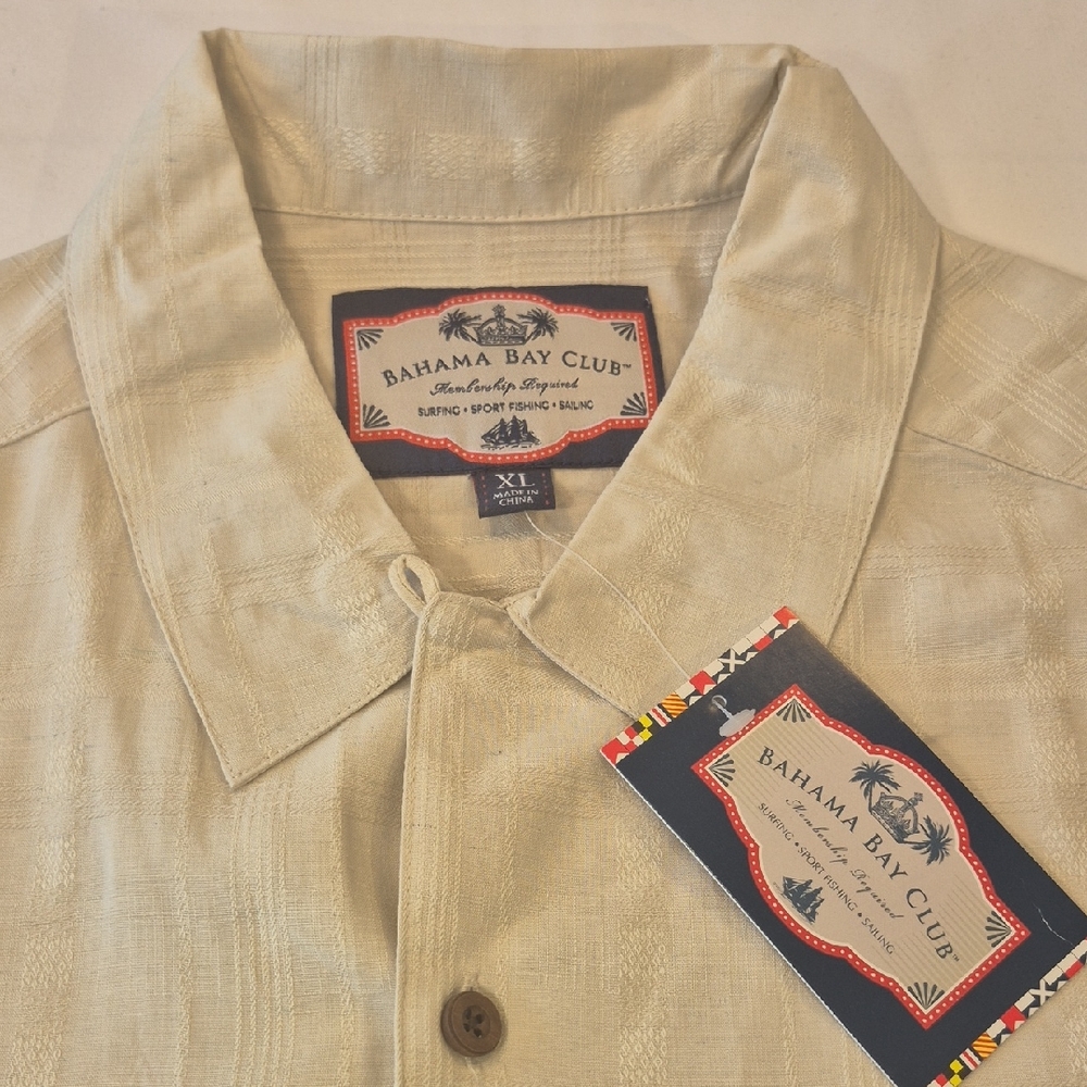Men’s Beige Short-Sleeve Button Shirt
